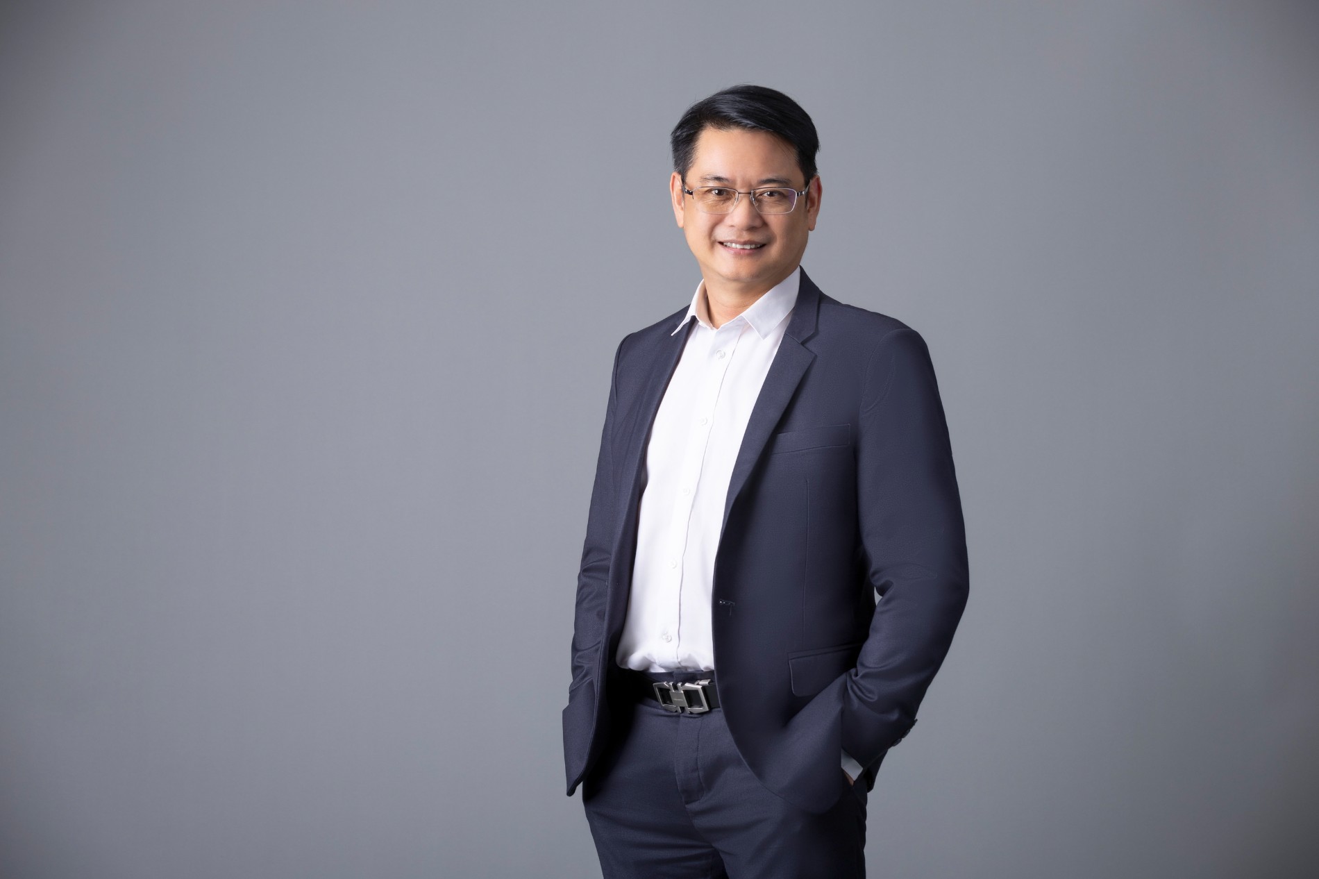 คุณอิศรา-นิโรภาส_2-1.jpg
